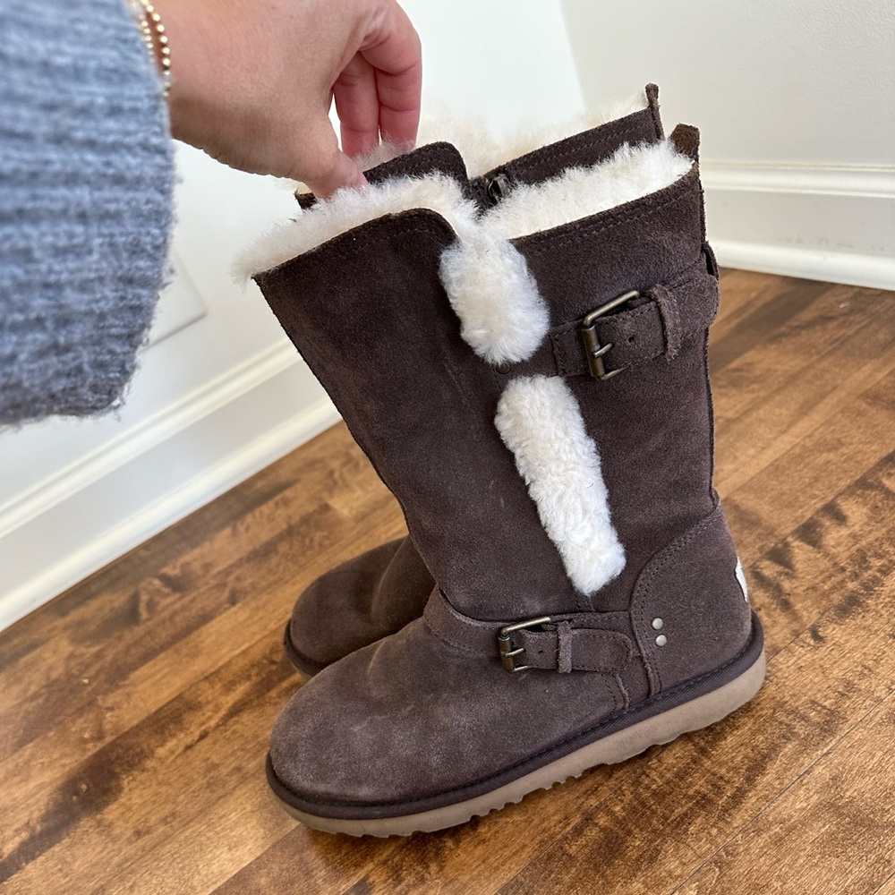 Ugg Boots, youth 6 (women 8)